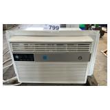 WINDOW AIR CONDITIONER