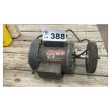 DAYTON BENCH GRINDER