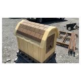 PLASTIC INSULATED DOG HOUSE, SWING DOOR, 28 x 4