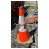 4 SAFETY CONES
