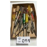 ASSORTED STANDARD SCREWDRIVERS