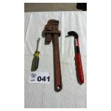 PIPE WRENCH, CROW BAR, TAC TOOL