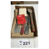 PUTTY KNIVES, SCRAPERS