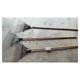 3 LEAF RAKES