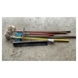 BROOMS, MOPS, HANDLE