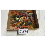 ASSORTED SCREWDRIVERS
