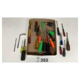 ASSORTED SCREWDRIVERS