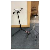 2 GUITAR STANDS