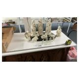 LARGE AND SMALL NATIVITY SCENES, MISSING PIECES