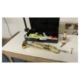 TRUMPET, INSERT, EXTRA MOUTHPIECES, CASE