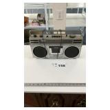 AM FM CASSETTE PLAYER