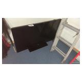 46 IN RCA FLAT SCREEN TV W REMOTE