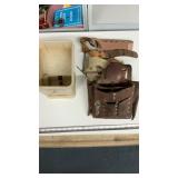 TOOL BELT POUCH, HAND SPREADER