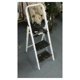 STEP LADDER