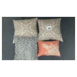 4 PILLOWS