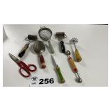 VINTAGE KITCHEN ITEMS