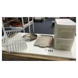 METAL BAKING TRAYS, 2 PLASTIC ORGANIZER, 3 WIRE