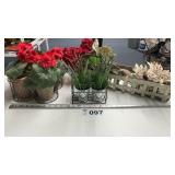 ARTIFICIAL FLOWERS IN METAL BASKETS