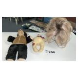 2 STUFFED BEARS, WIG
