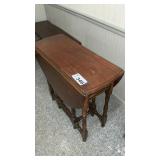 DROP LEAF TABLE, 44 DIAMETER, 30 TALL, OVAL,