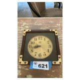 CLOCK, BATTERY OPERATED, 11 x 11