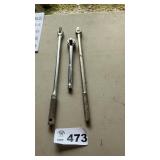 1/2 INCH DRIVE RATCHET,  2 EXTENSIONS