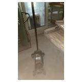 FLOOR JACK