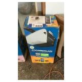 CHAMBERLAIN GARAGE DOOR OPENER