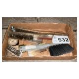 BRUSHES, WIRE BRUSH