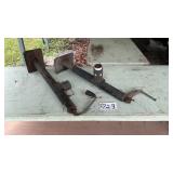 "2 TRAILER JACKS