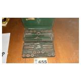 TAP AND DIE SET, MISSING FEW