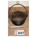 CAST IRON DUTCH OVEN (no markings)