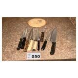 ASSORTED CARVING KNIVES, BAMBOO CUTTING BOARD