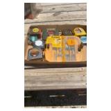 TAPEMEASURES AND BIT AND DRIVER SET