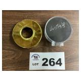 HOCKEY PUCK SIGNED BY WAYNE GRETZY