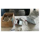 HEATING UNIT, PLASTIC ADJUSTMENT FEET