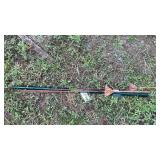 2 ELECTRIC FENCE POSTS, 3 LIGHTWEIGHT T-POSTS