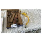 SCREWDRIVERS, PIPE CUTTER, PRY BAR, GAS LINE