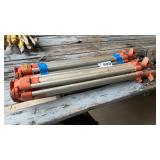 2 METAL TRIPODS