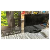 INSIGNIA 29 INCH LCD TV AND DVD PLAYER BUILT IN,