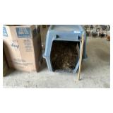 DOG HOUSE