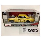 1:24 SCALE - MAISTO PREMIERE DC 1970 CORVETTE