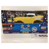 1:18 / 1:64 SCALE MUSCLE MACHINES 57 CHEVY -