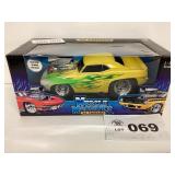 1:18 SCALE MUSCLE MACHINES 69 CAMARO - TOO HOT