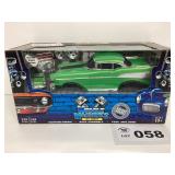 1:18 / 1:64 SCALE MUSCLE MACHINES 57 CHEVY -