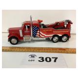 DIE CAST METAL AMERICAN TOWING TRUCK