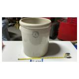 6 GALLON CROCK, NO VISIBLE CRACKS