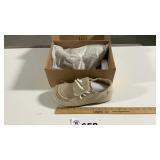 LA CHAPELLE WOMENS SHOES. SZ 8