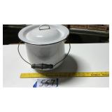 CHAMBER POT
