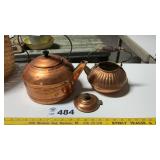 COPPER KETTLES, lid does not fit